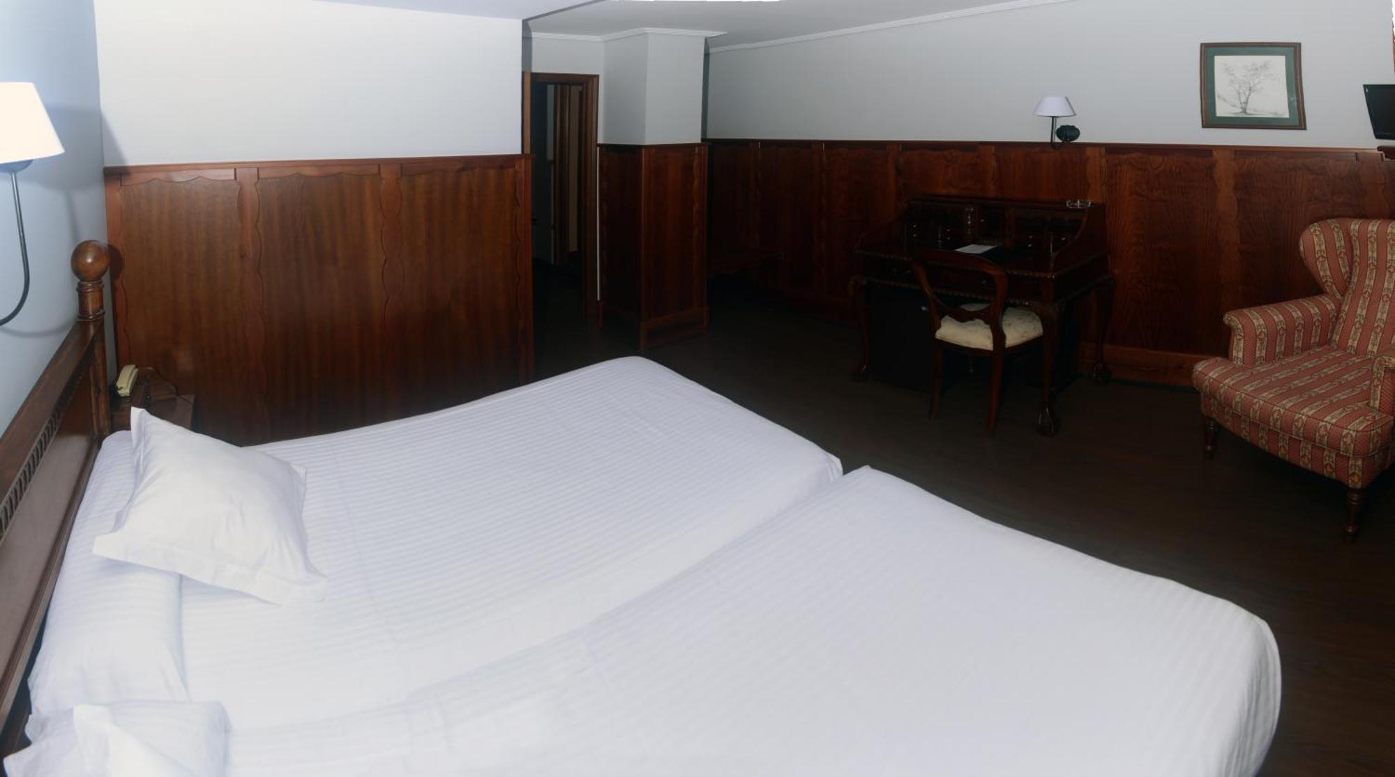 Hotel Comillas Exterior photo